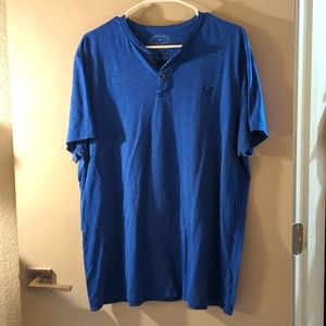 American Eagle blue tee, button detail neck Men's XL